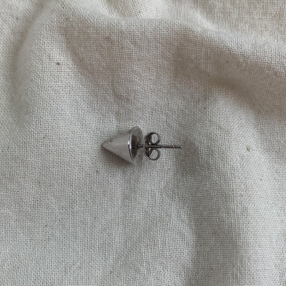 Eddie Borgo Single Cone Stud - Picture 2 of 5